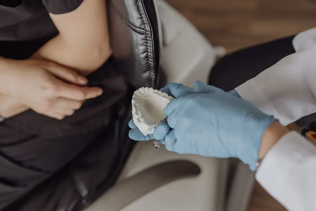 What are dental implants